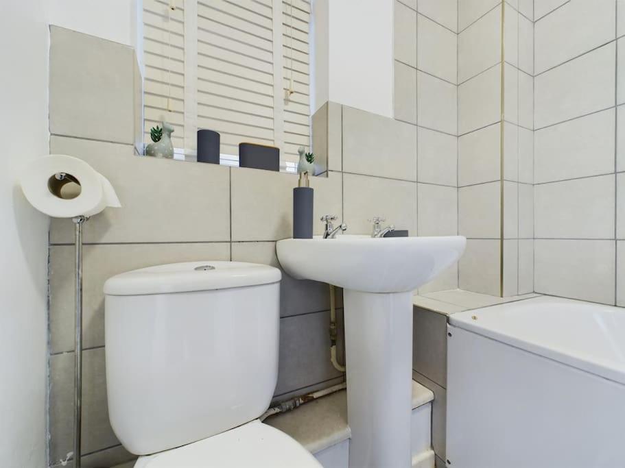 Fabulous Quiet Chelmsford Apartment - Free Parking Exterior foto