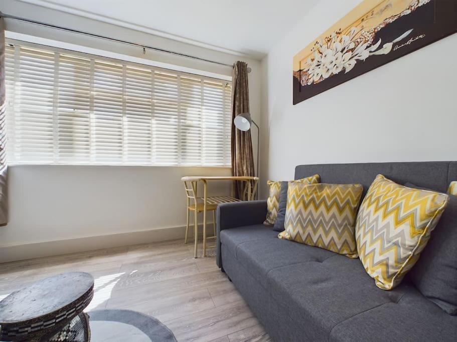 Fabulous Quiet Chelmsford Apartment - Free Parking Exterior foto