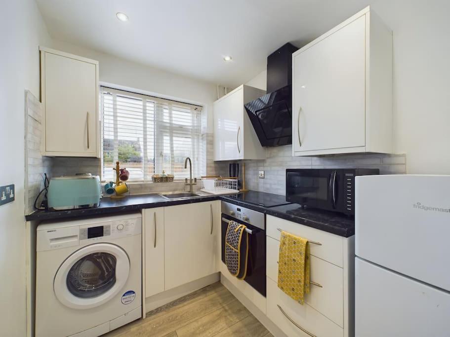 Fabulous Quiet Chelmsford Apartment - Free Parking Exterior foto