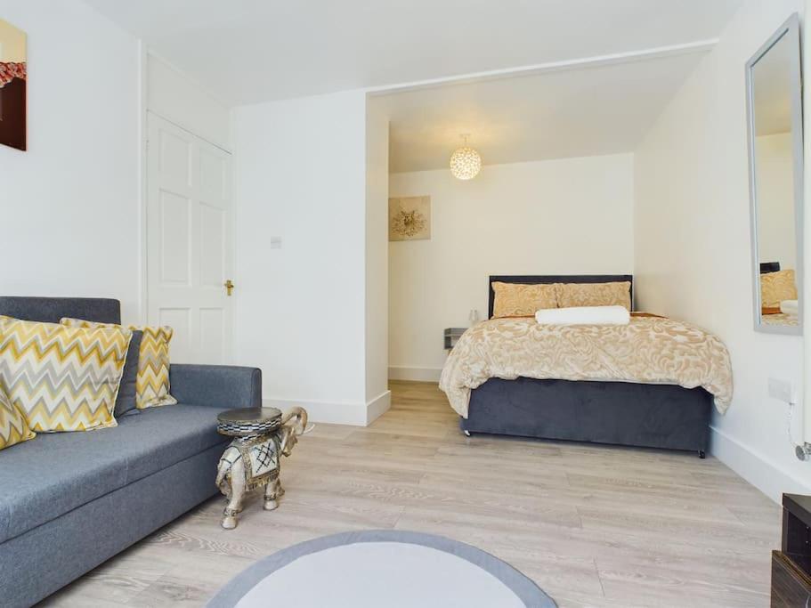 Fabulous Quiet Chelmsford Apartment - Free Parking Exterior foto