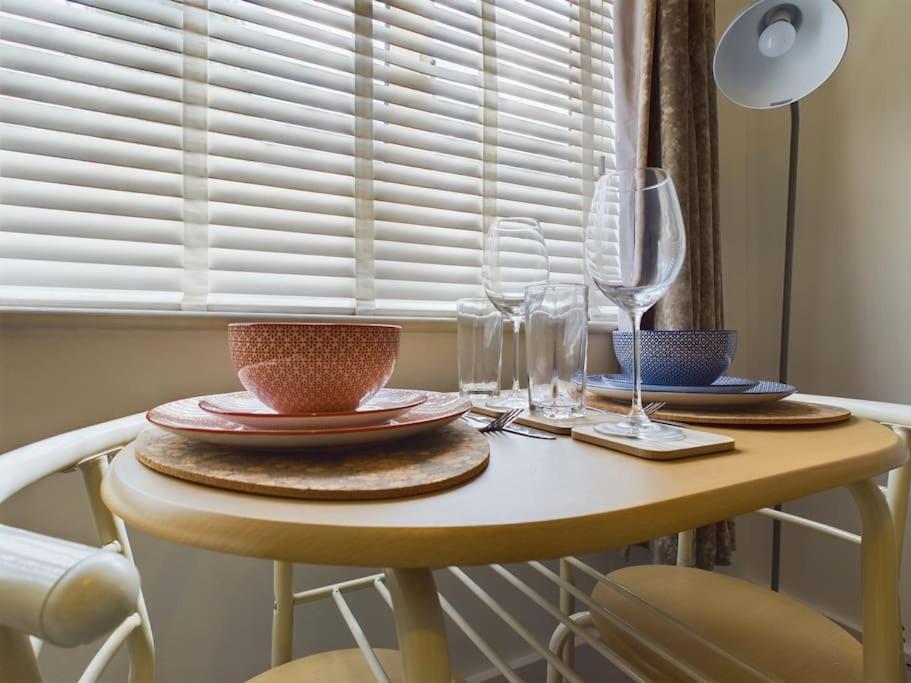 Fabulous Quiet Chelmsford Apartment - Free Parking Exterior foto