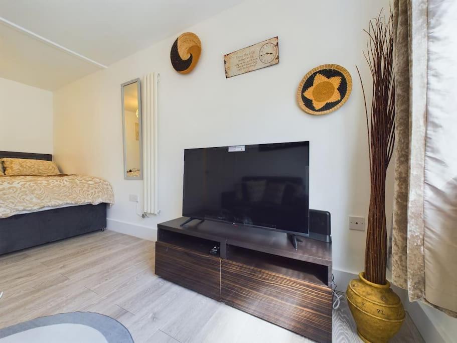 Fabulous Quiet Chelmsford Apartment - Free Parking Exterior foto